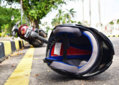 हेलमेट न पहनना पड़ा भारी: काशीपुर में बाइक फिसलने से 37 वर्षीय युवक की मौत