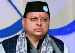 शोकाकुल परिवार के बीच पहुंचे सीएम धामी, दिवंगत रेवती देवी को अर्पित की श्रद्धांजलि