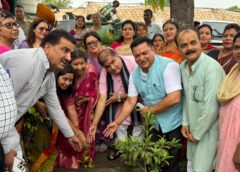 नगर निगम सभागार में महान देशभक्त डॉ श्यामा प्रसाद मुखर्जी की जयंती धूमधाम से मनाई
