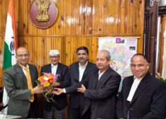 काशीपुर न्यायिक मांगों को लेकर बार एसोसिएशन का एक शिष्टमंडल उच्च न्यायालय में मुख्य न्यायाधीश से मिला