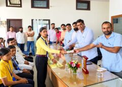 नगर पालिका महुआखेड़ागंज में महात्मा गांधी और शास्त्री जी की मनाई जयंती