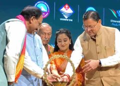 लेखक गांव में अंतरराष्ट्रीय महोत्सव के पांचवें दिन पहुंचे मुख्यमंत्री धामी